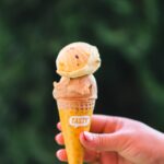 Cornet glazurat cu bomboane