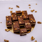 Ciocolată de casă cu nucă